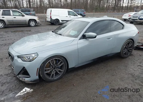 2022 BMW M240 I xDrive z USA, uszkodzony, nr VIN 3MW53CM05N8C48070